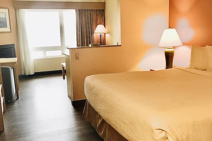 Room 4 of 34