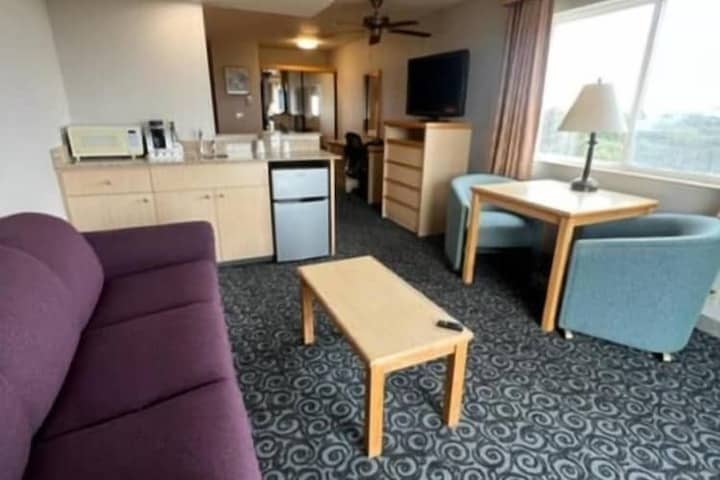Room 8 of 34